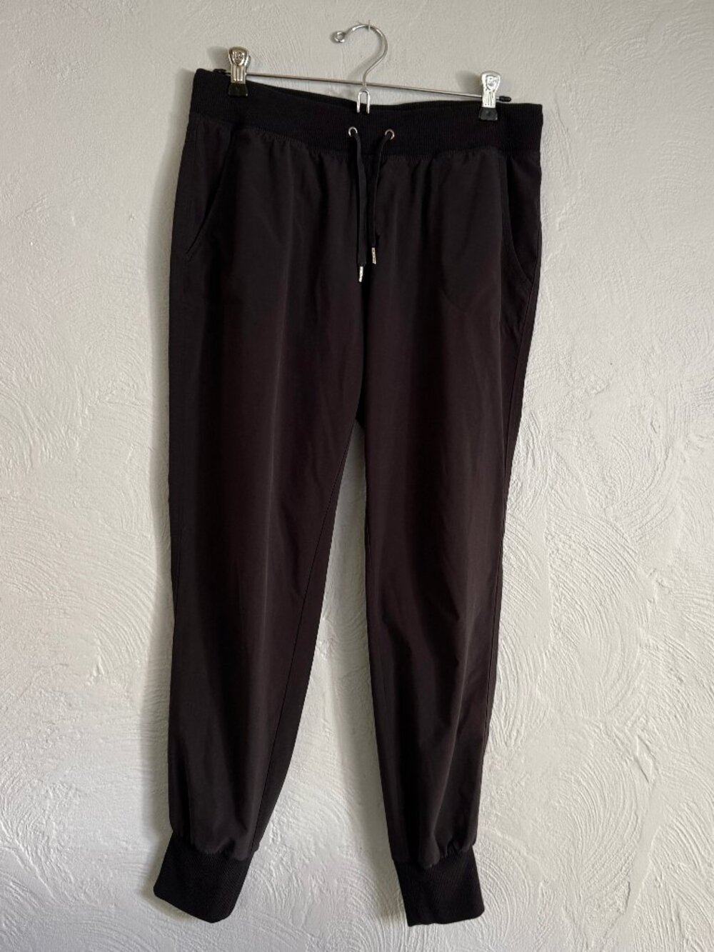 ATHLETA Joggers, Black, Size 6 with drawstring waist, 4 pockets, & ribbed cuffs